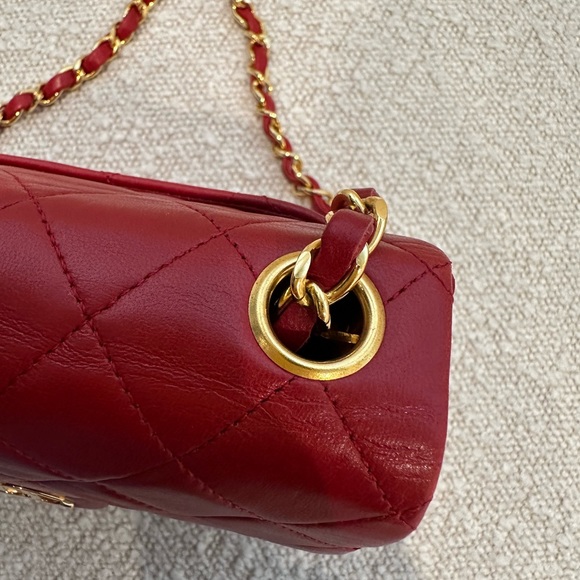 Vintage Chanel Square Mini Quilted Lambskin with 24k Hardware - Picture 13 of 14